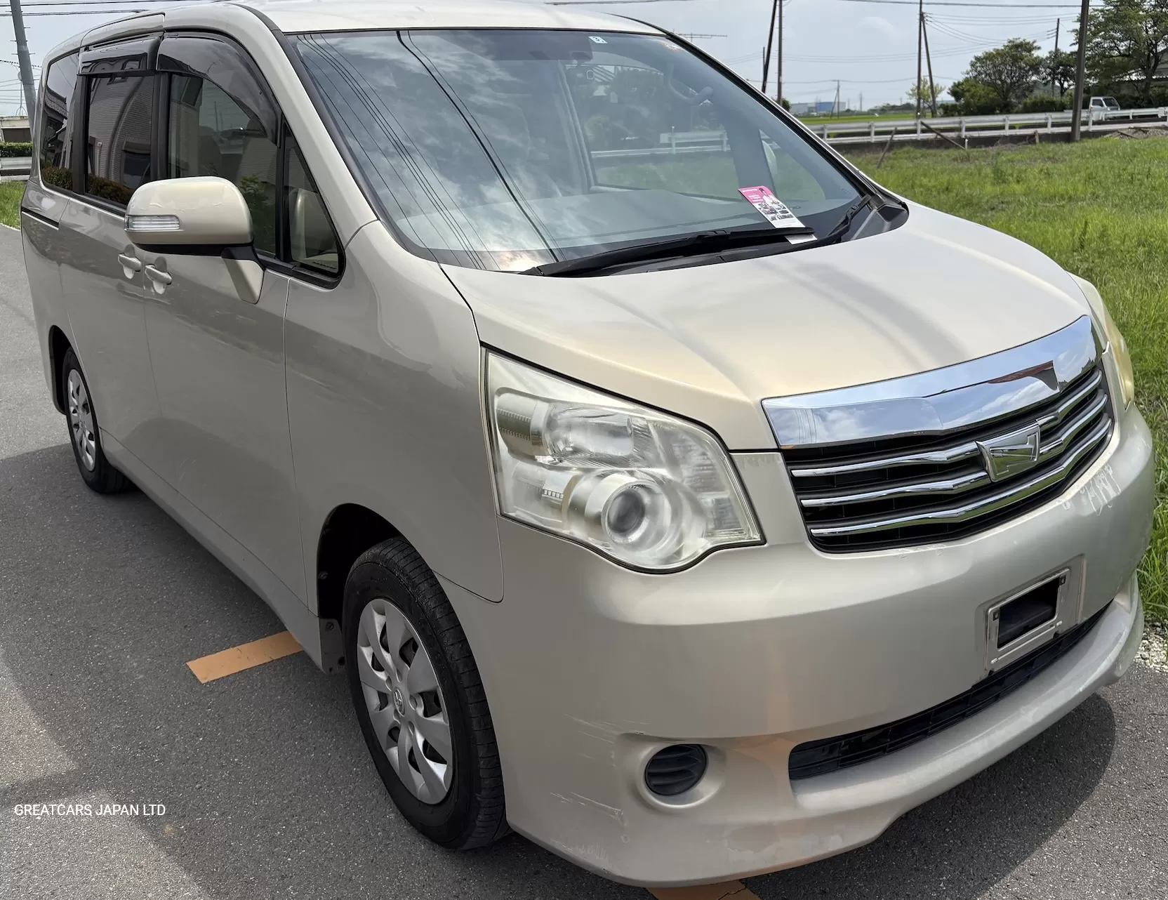 TOYOTA NOAH SI