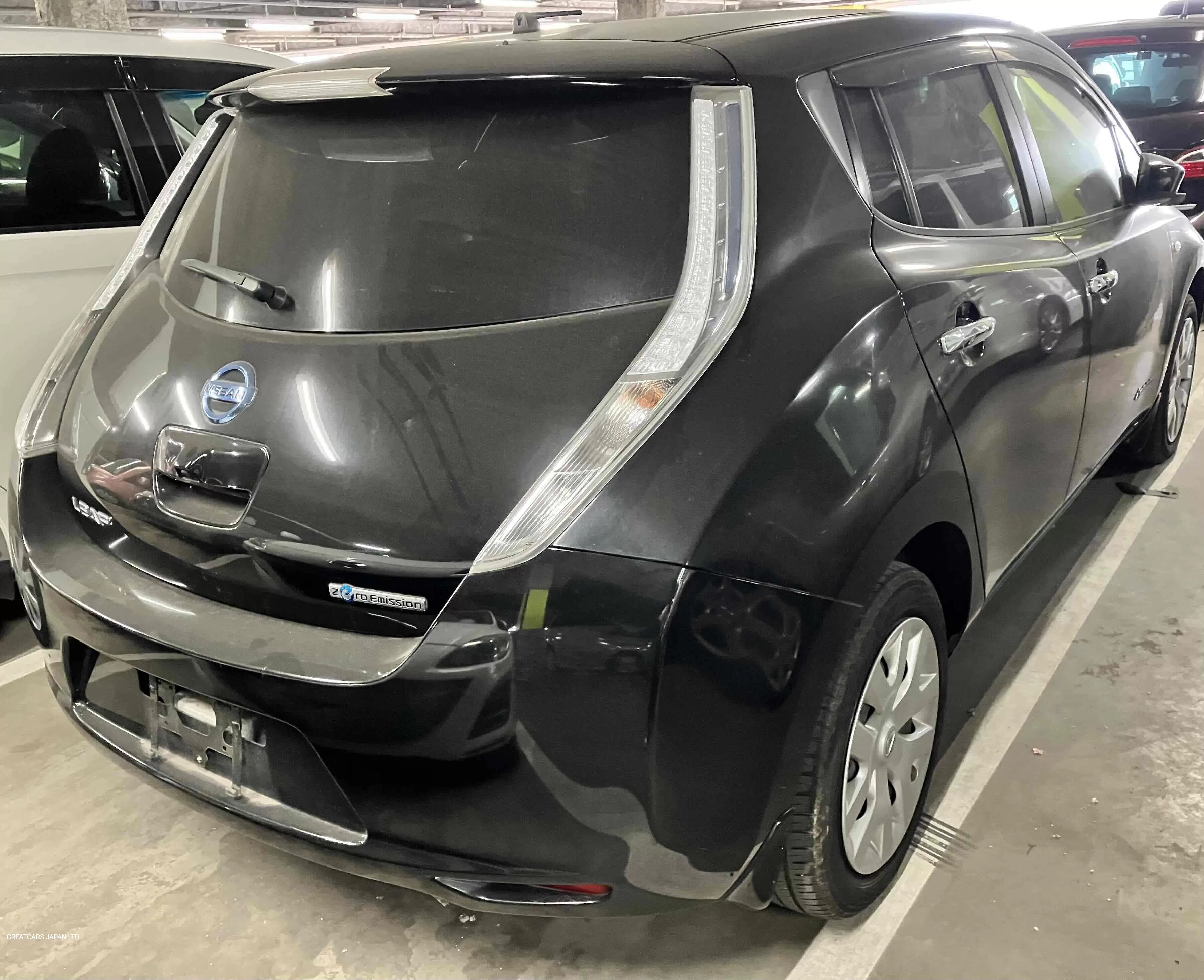 Affordable Nissan Black 2wd 2016