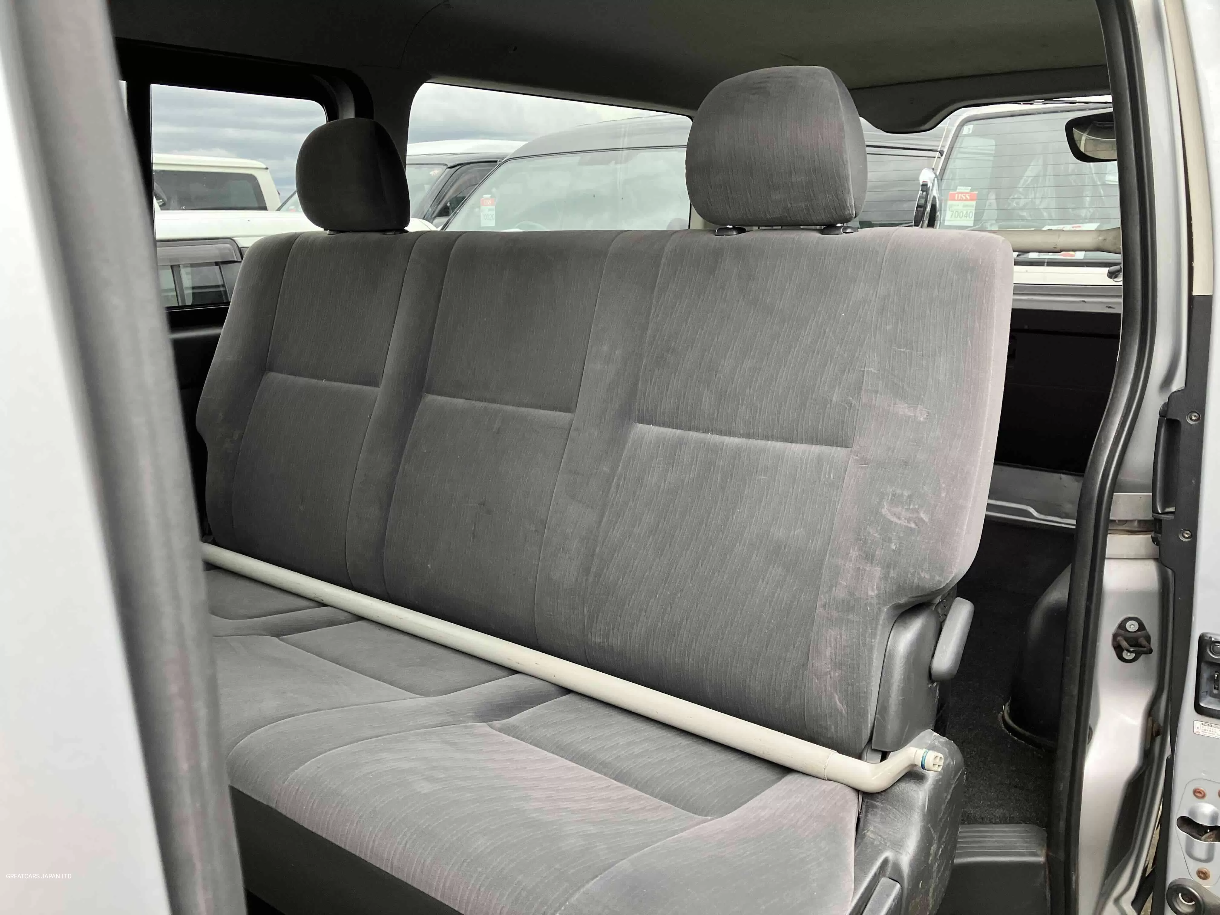 TOYOTA HIACE VAN 4WD