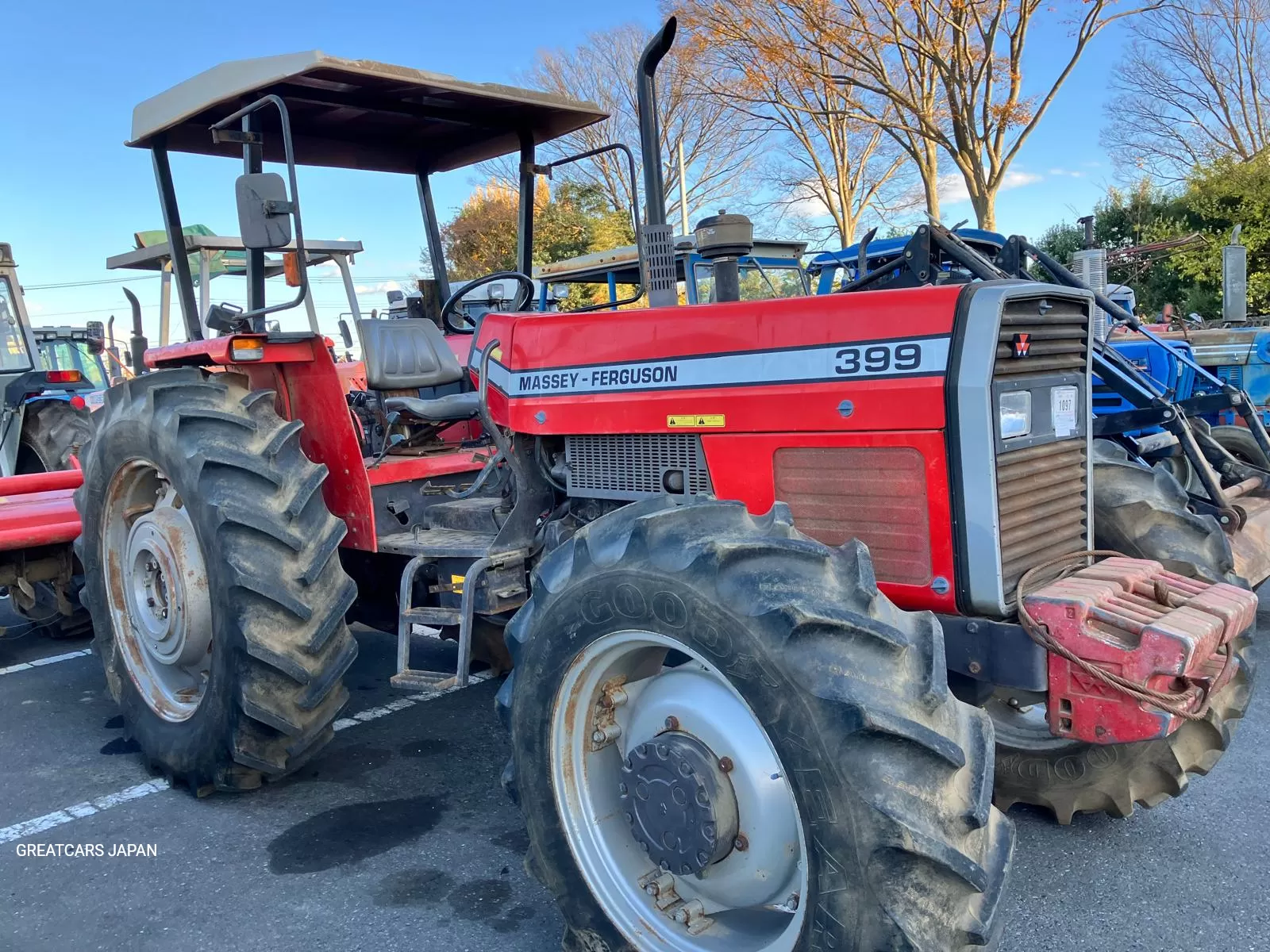 TRACTOR MASSEY FERGUSON 