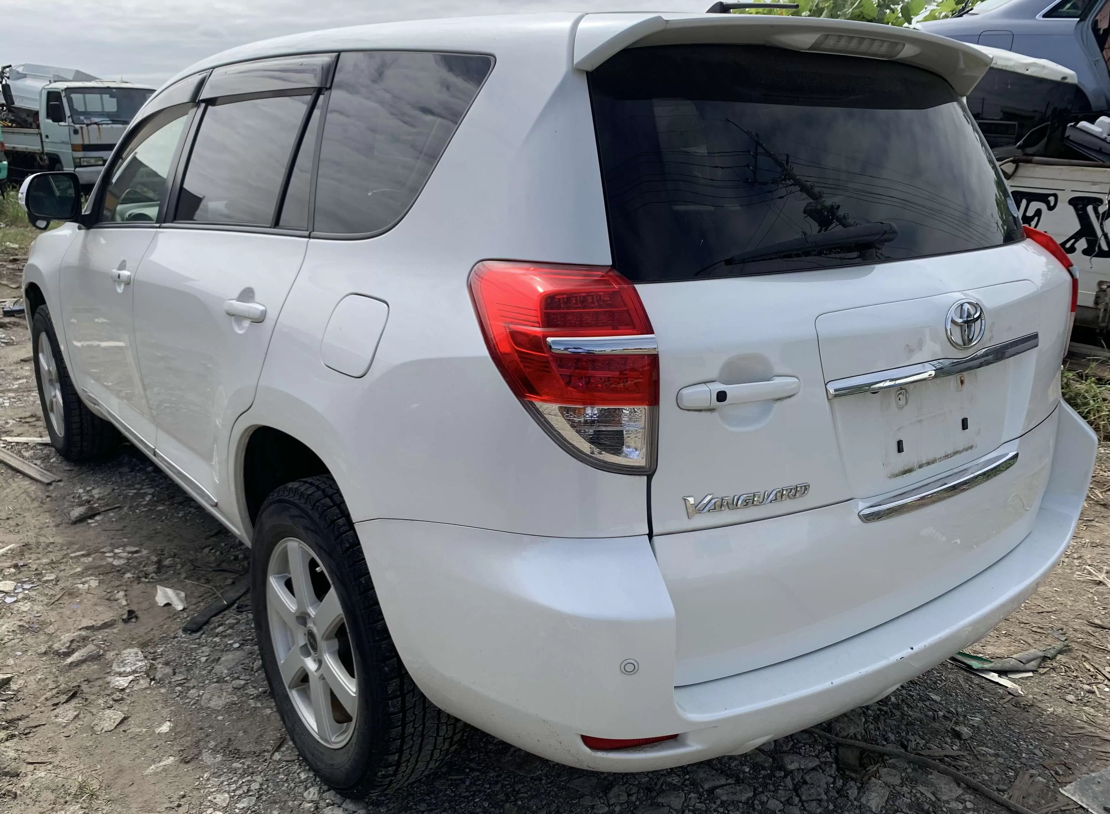 TOYOTA VANGUARD 4WD 240S