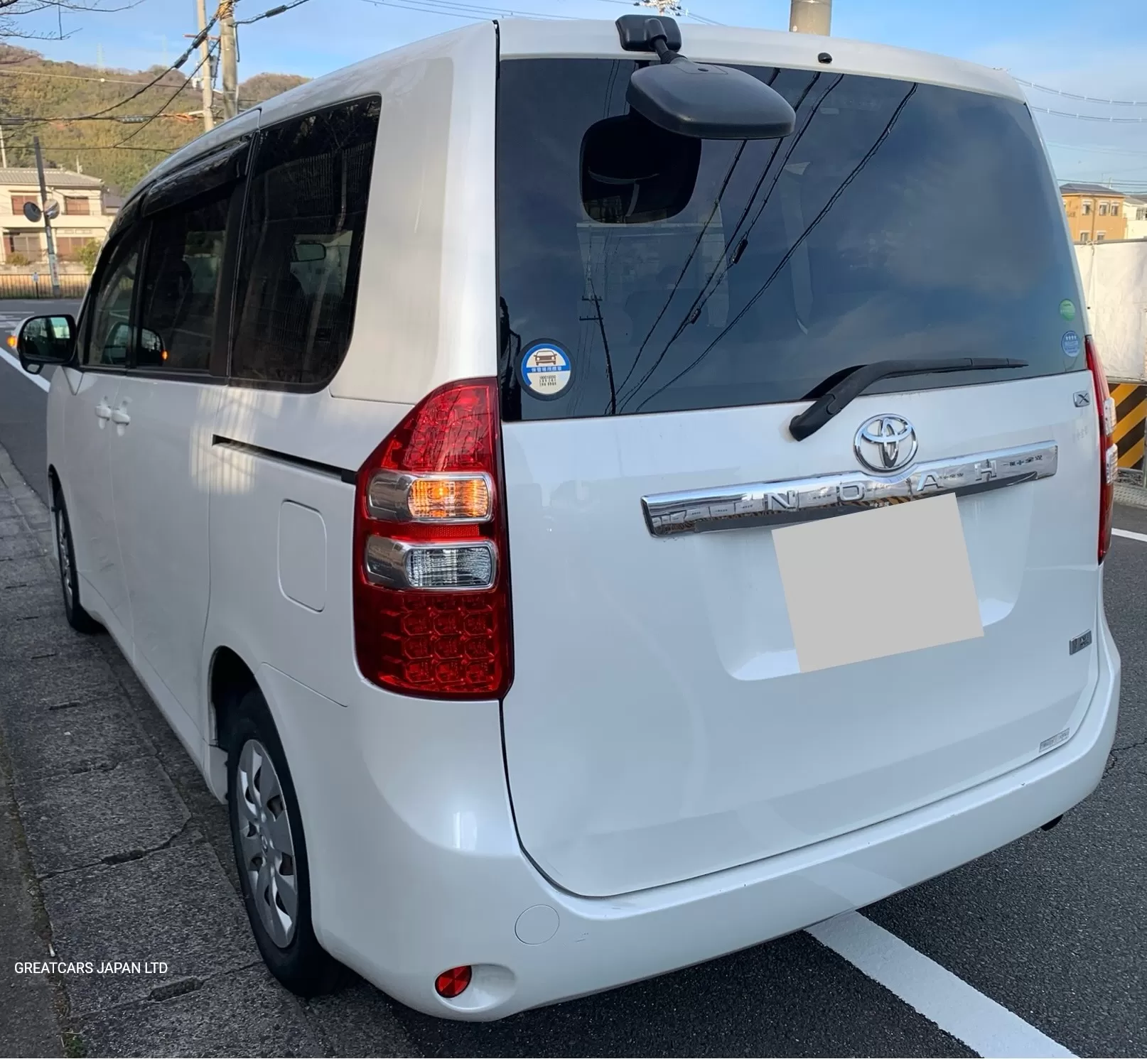 Affordable Toyota Pearl 2wd 2013