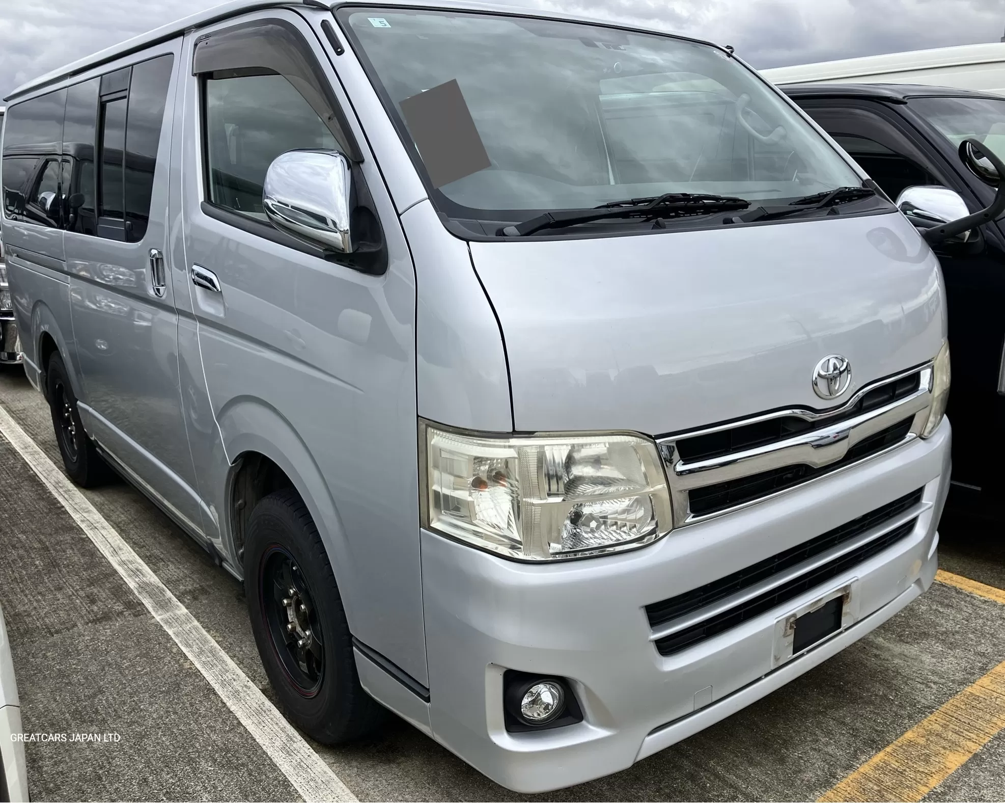 TOYOTA HIACE VAN 4WD