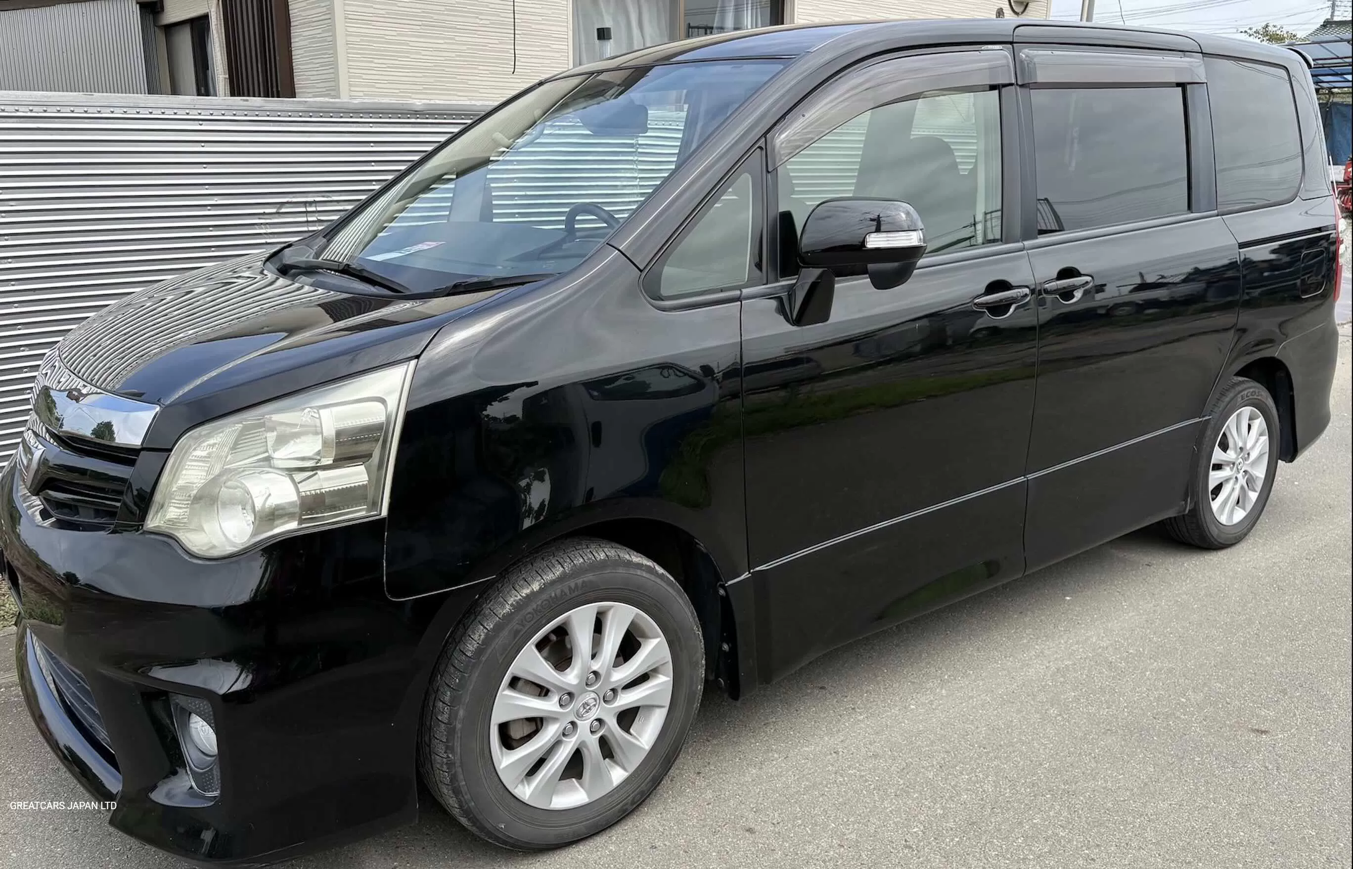 TOYOTA NOAH SI