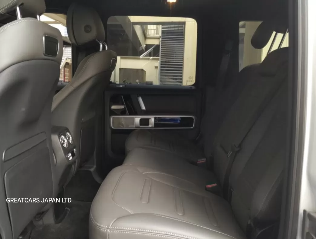 MERCEDES BENZ G-CLASS 5D 4WD G400D AMG LINE