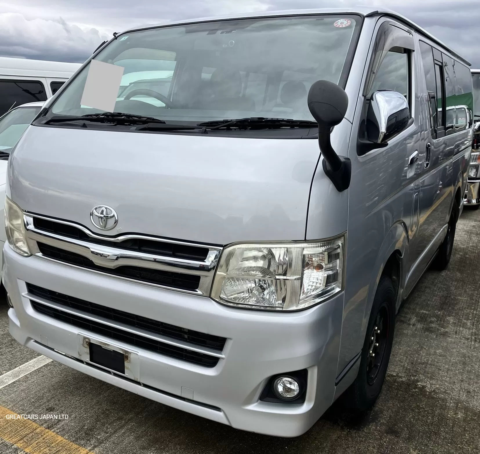 TOYOTA HIACE VAN 4WD