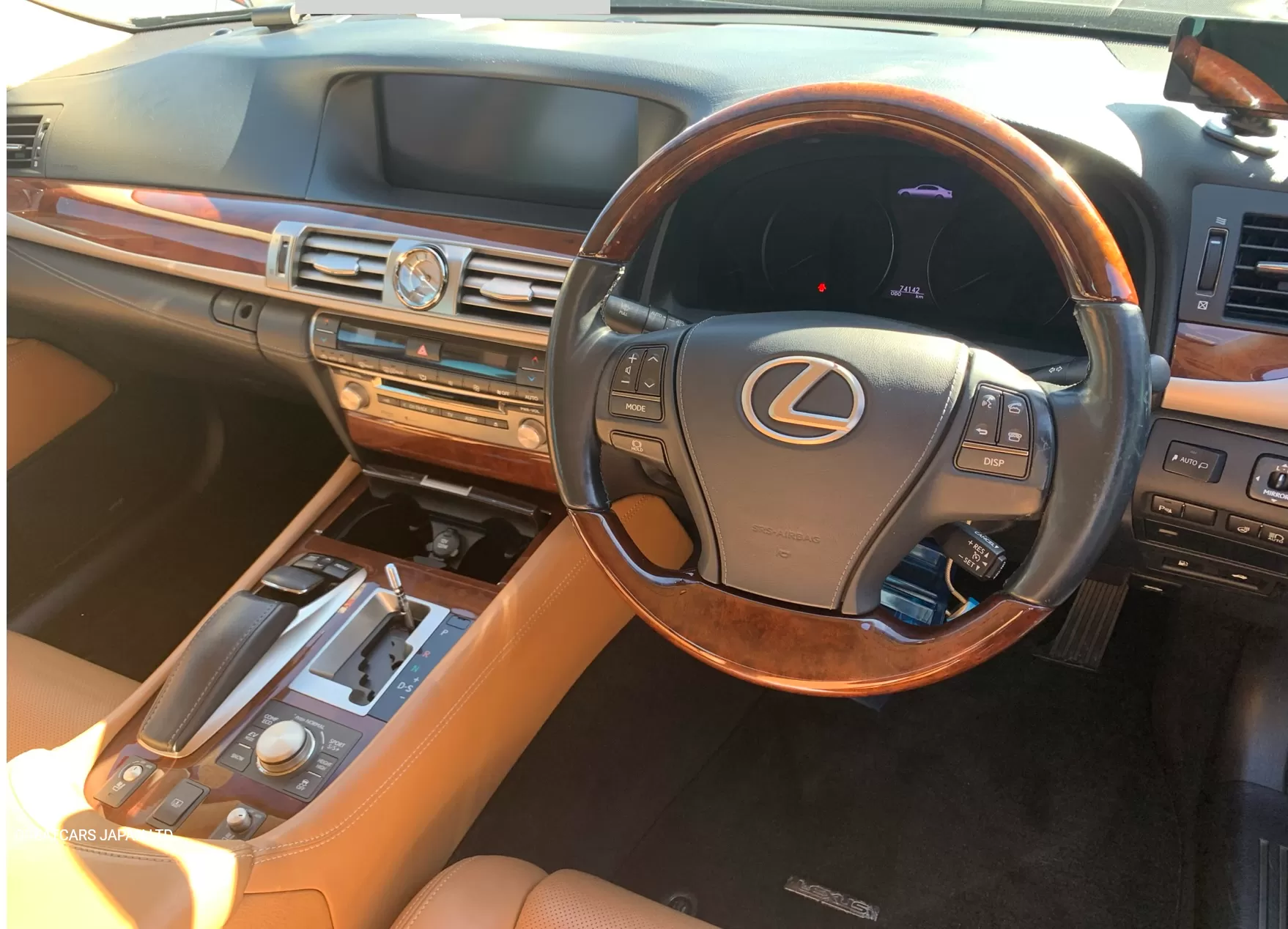 LEXUS LS 4WD 