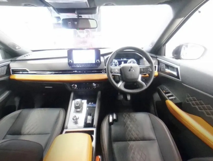 Mitsubishi Outlander PHEV 4WD