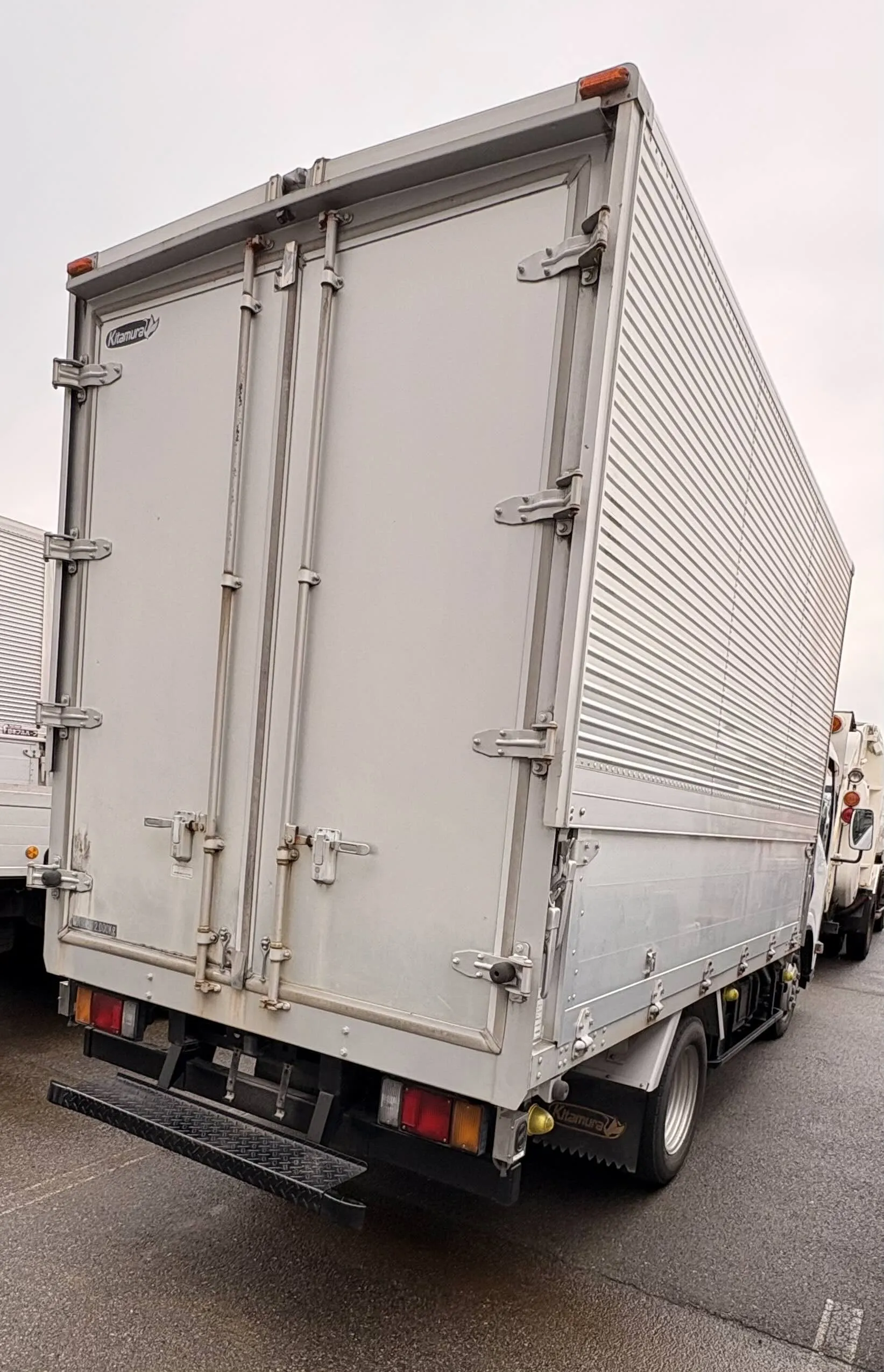 Isuzu Elf Truck Aluminium wing