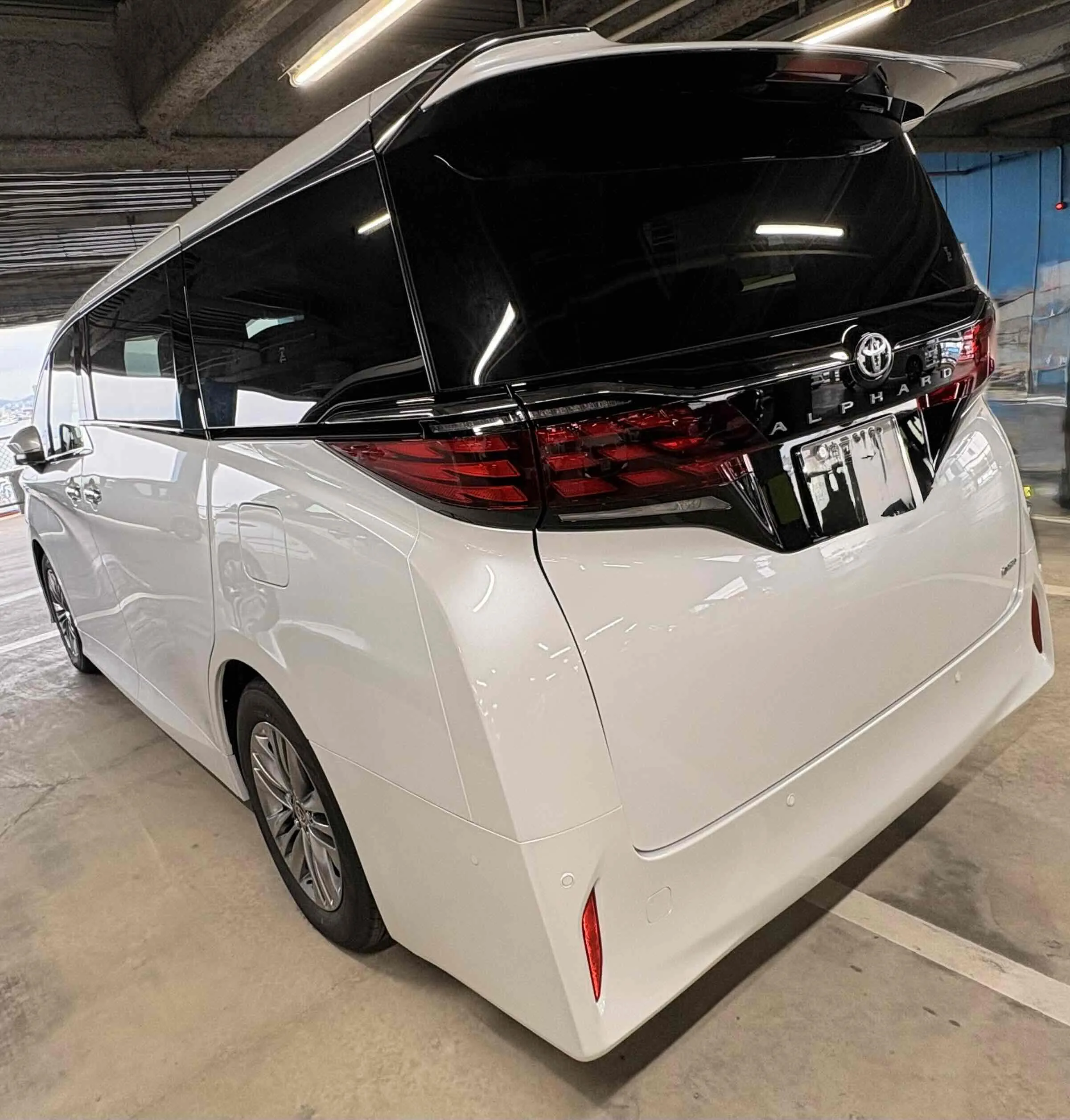 Toyota Alphard hybrid Z