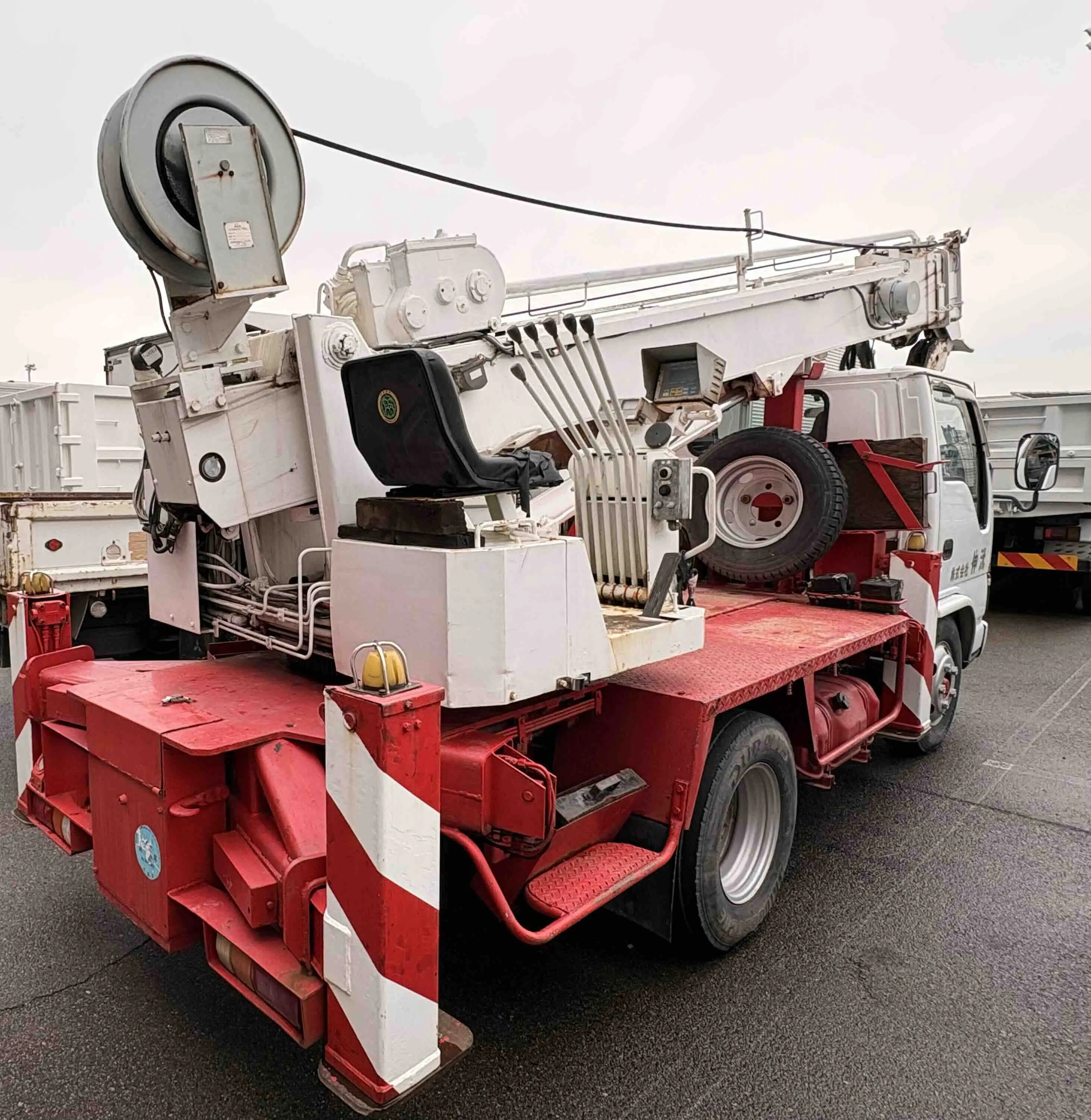 Isuzu Elf Truck