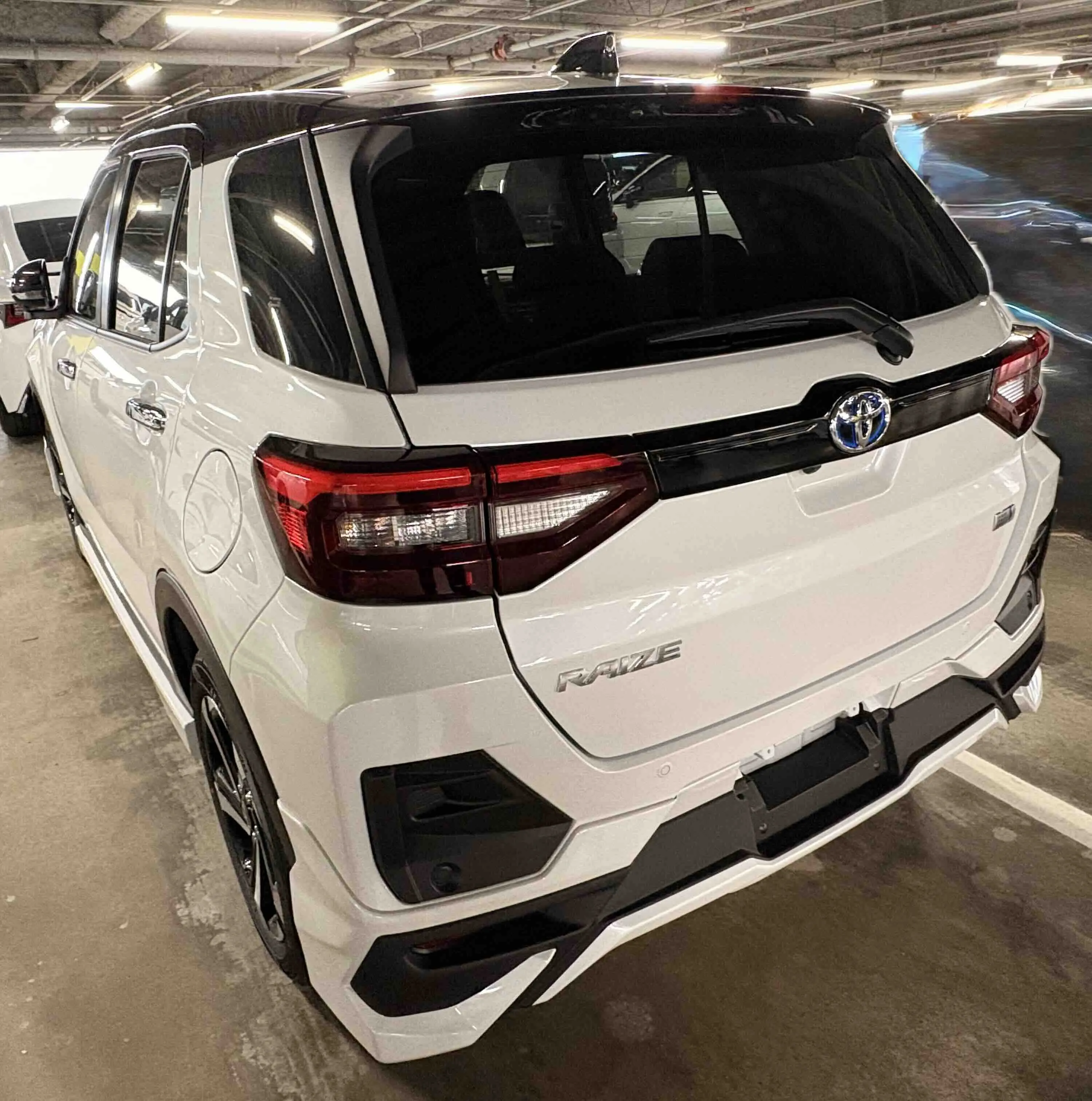 Toyota Raize Hybrid Z
