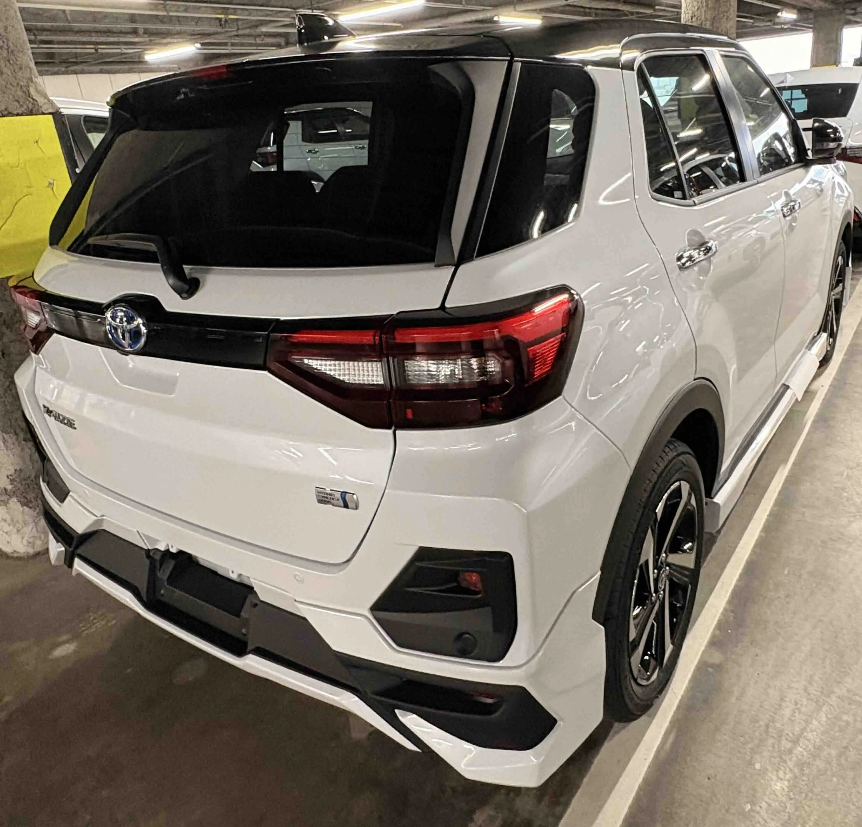 Toyota Raize Hybrid Z