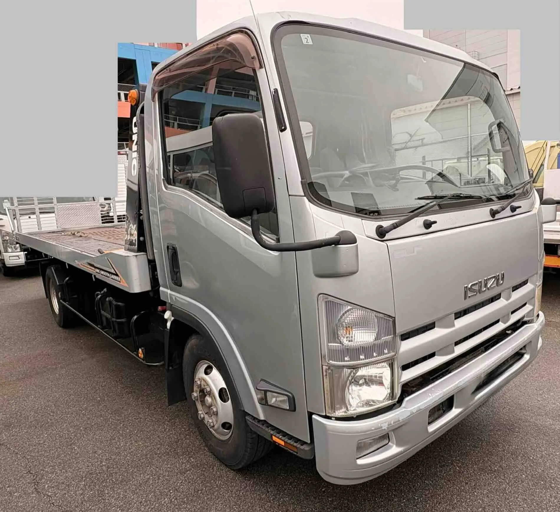 Isuzu Elf  truck - car carrier