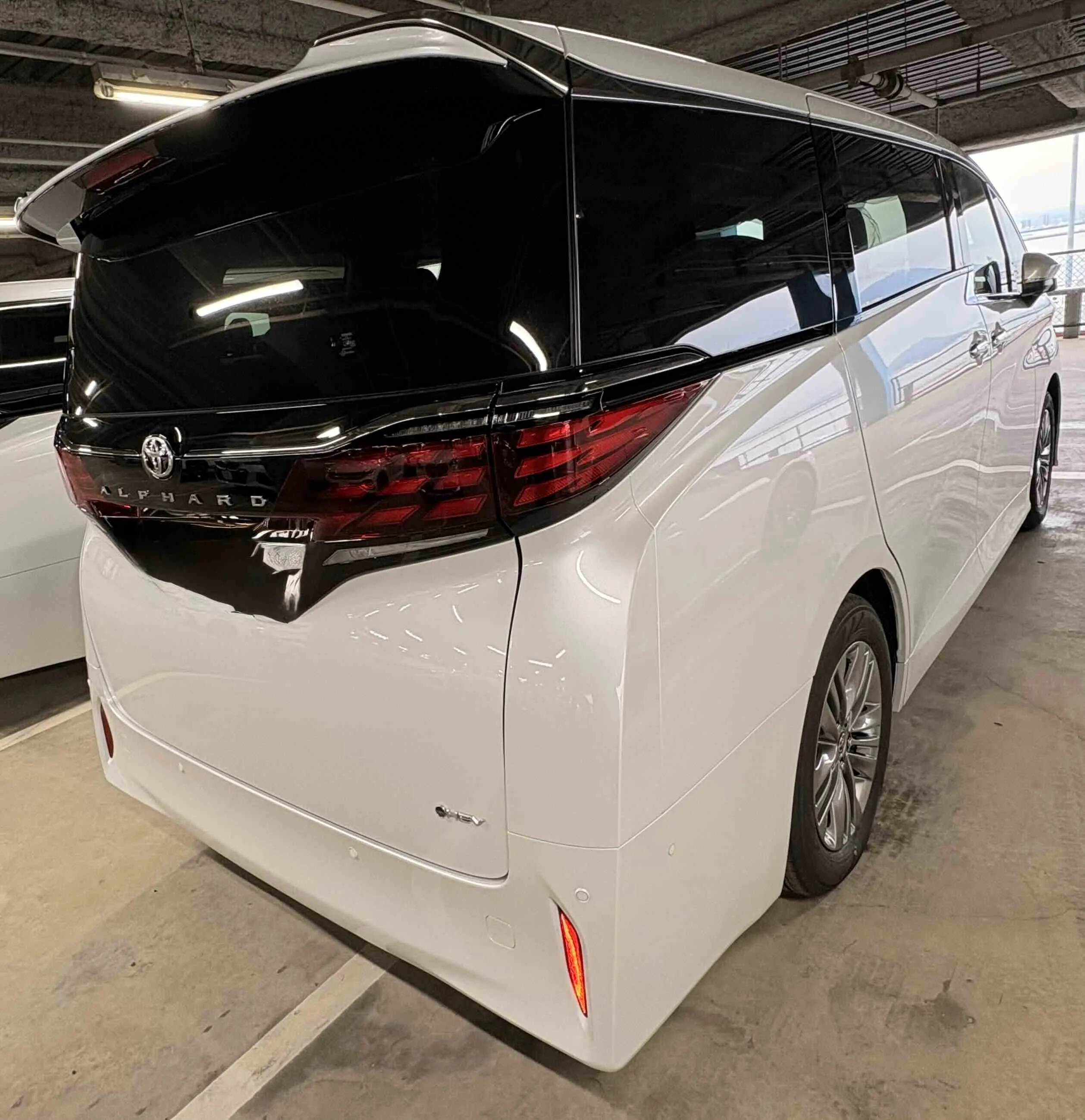 Toyota Alphard hybrid Z