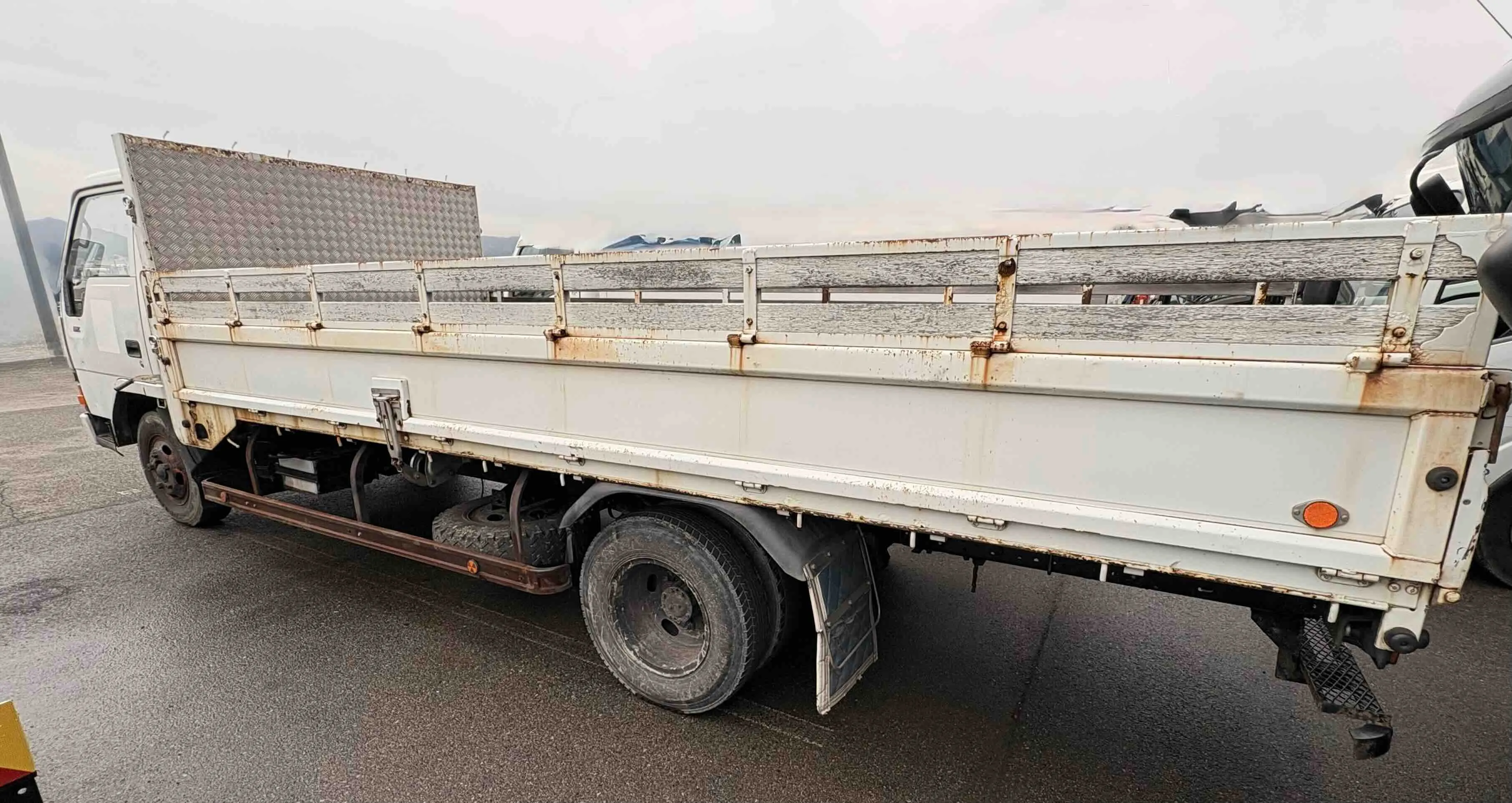 Mitsubishi Fuso Canter 