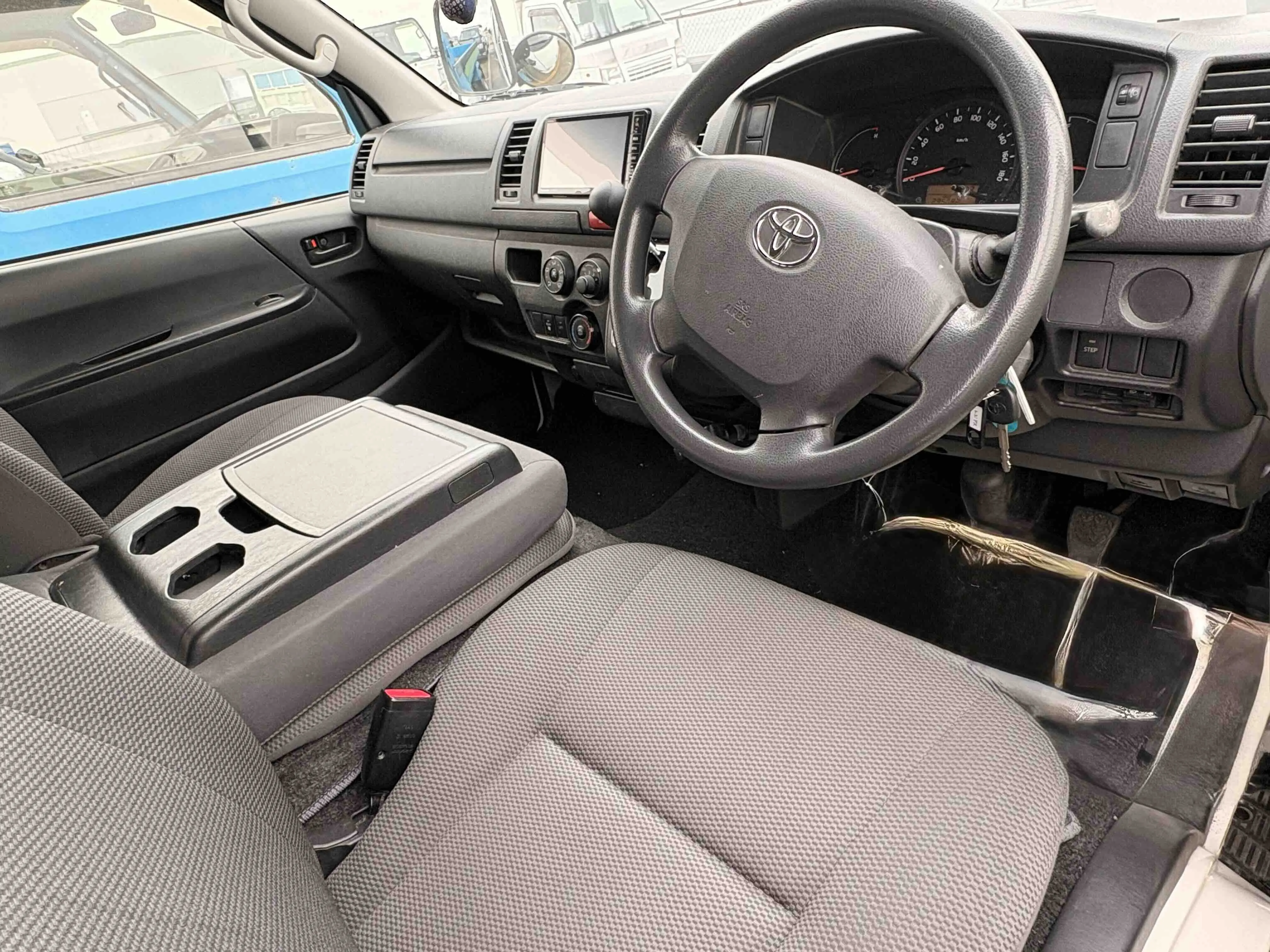 Toyota Hiace Van 4D Welcab