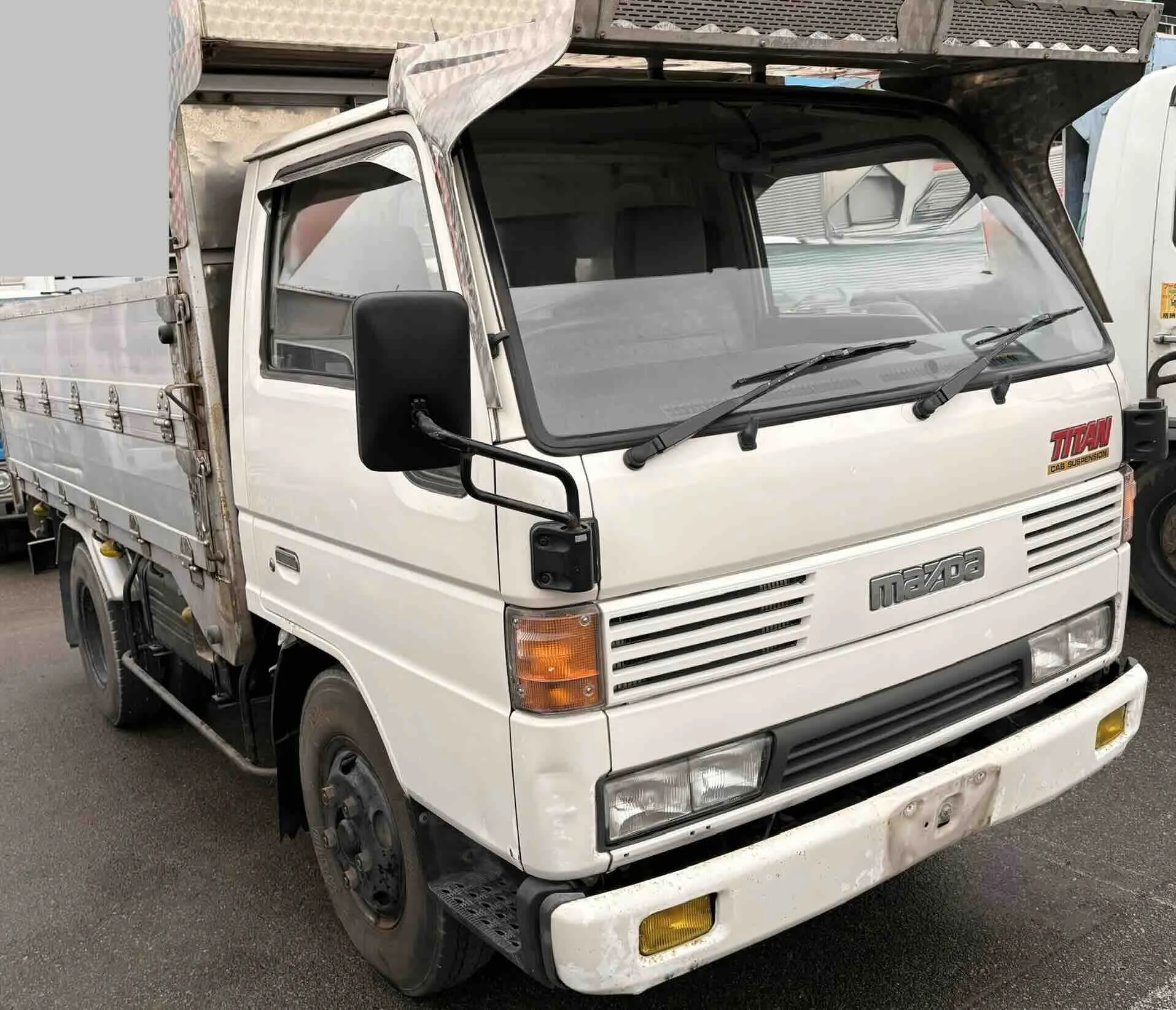 Mazda Titan truck