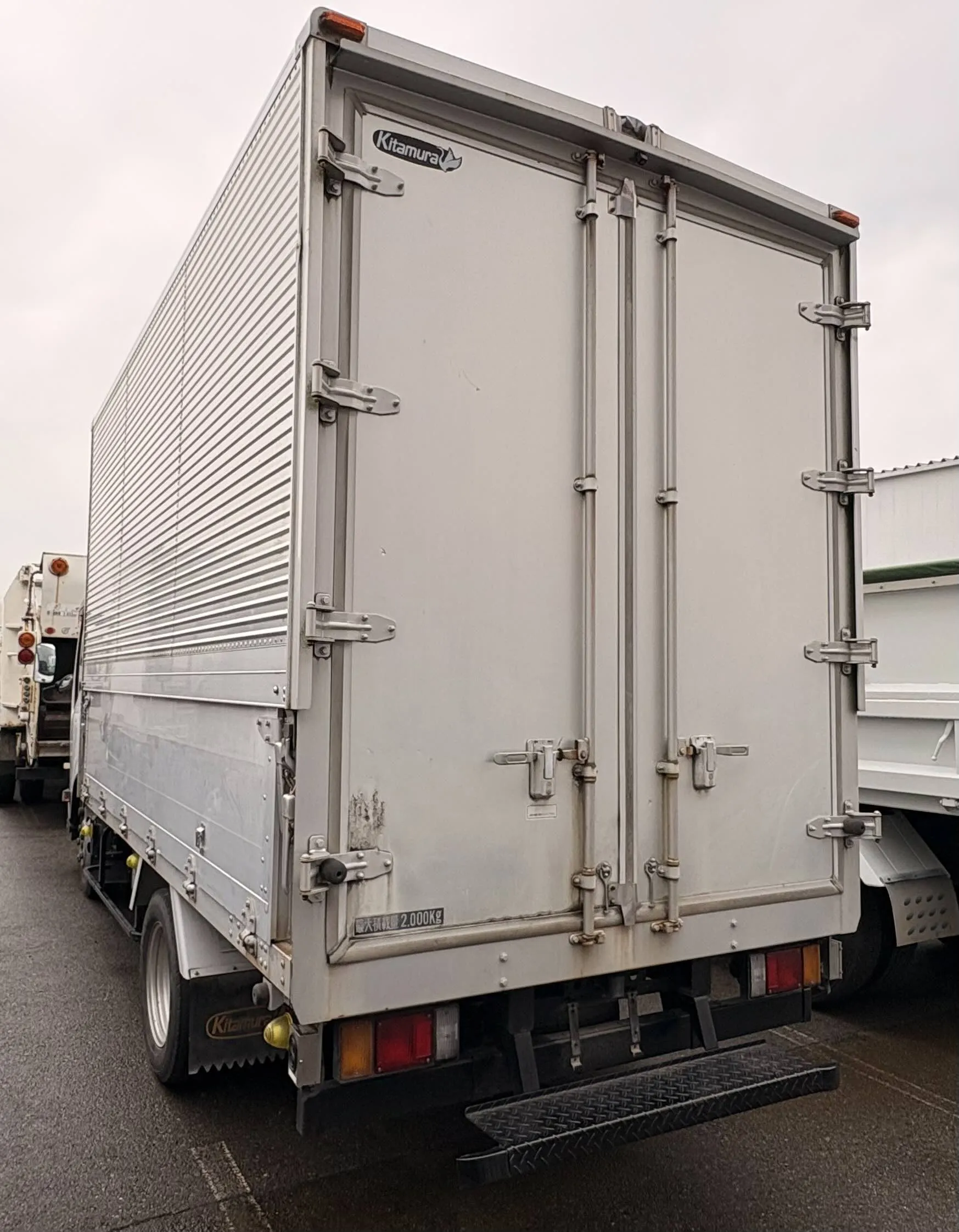 Isuzu Elf Truck Aluminium wing
