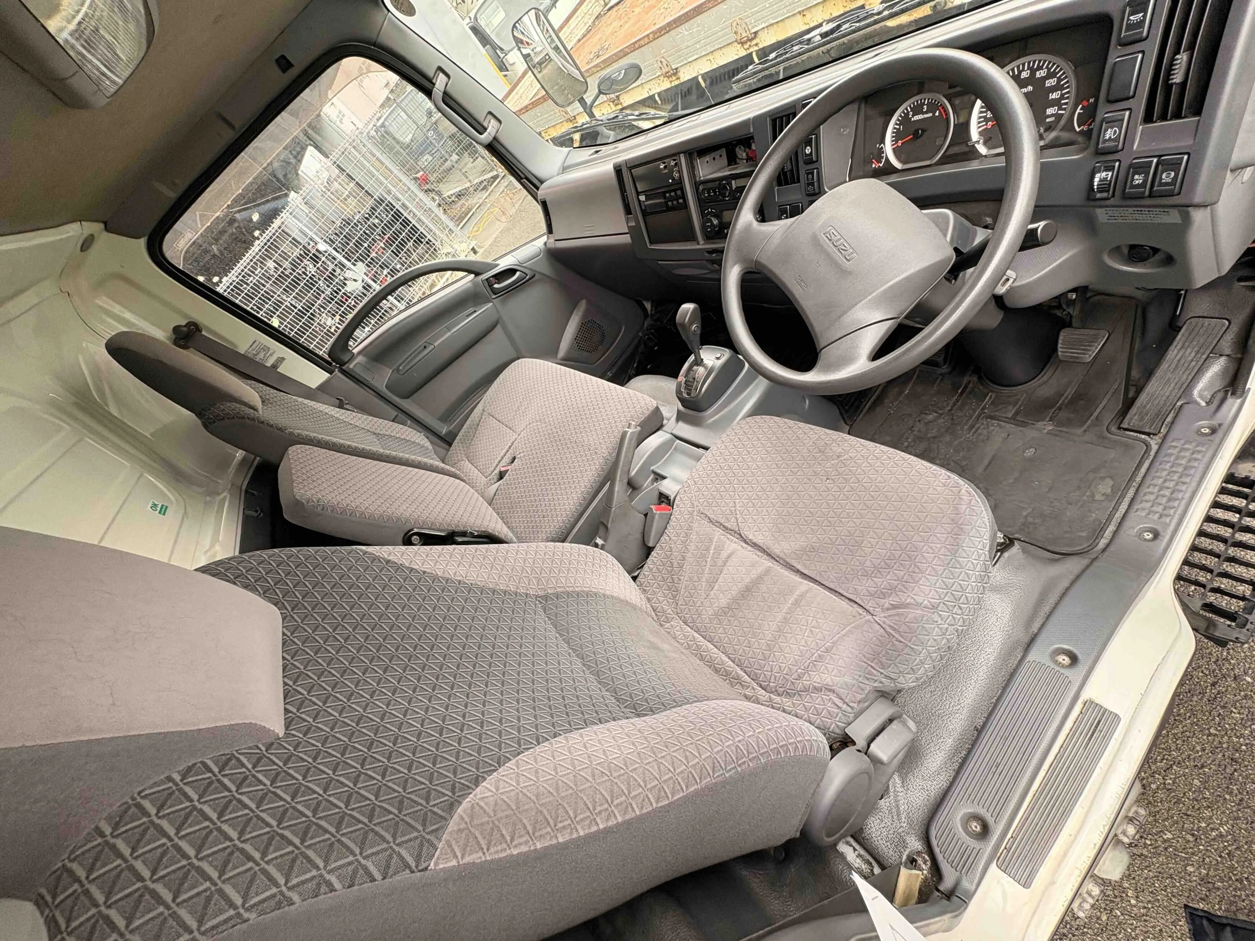 Isuzu Elf Fridge