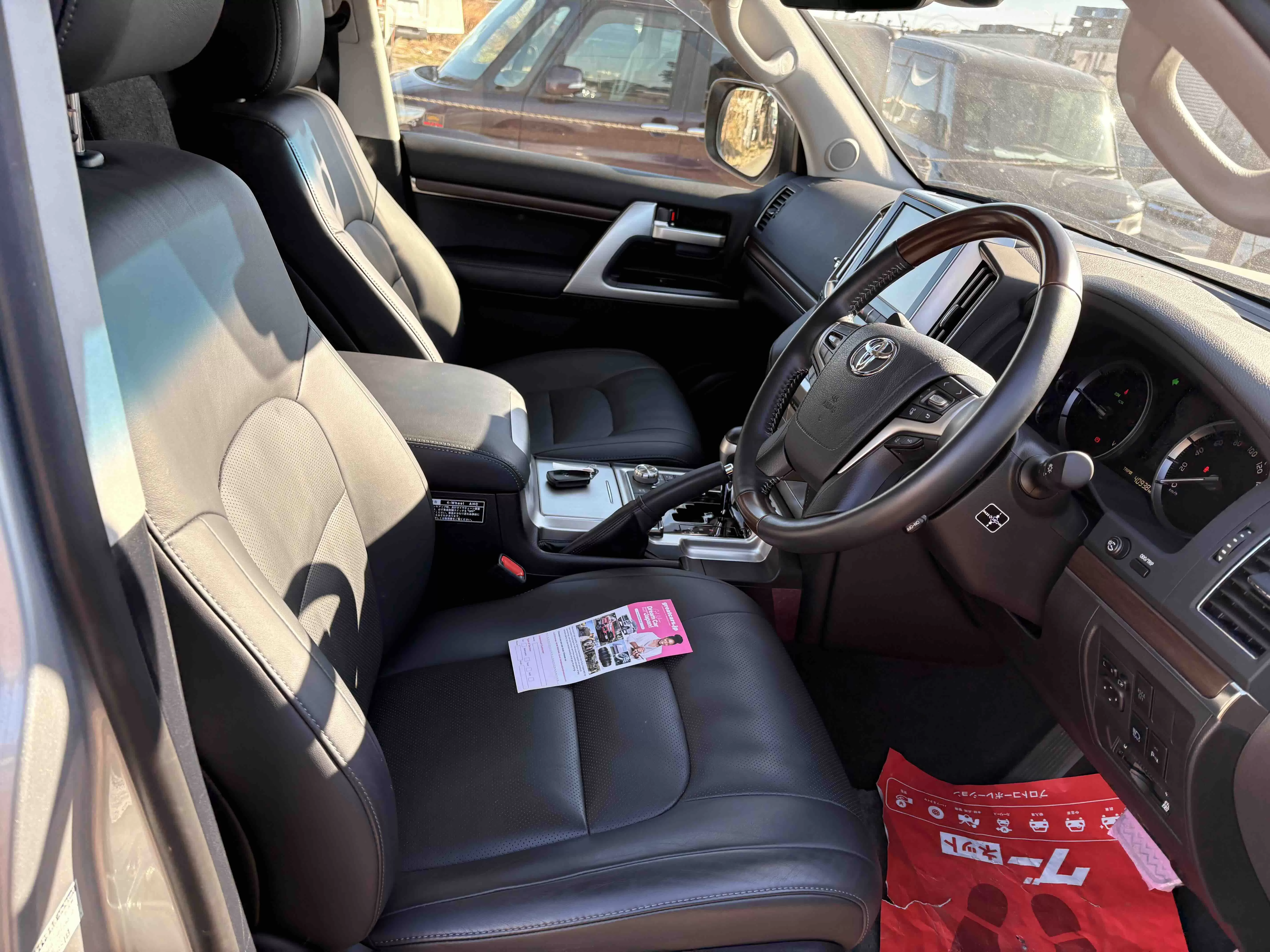 TOYOTA LANDCRUISER 4WD V8