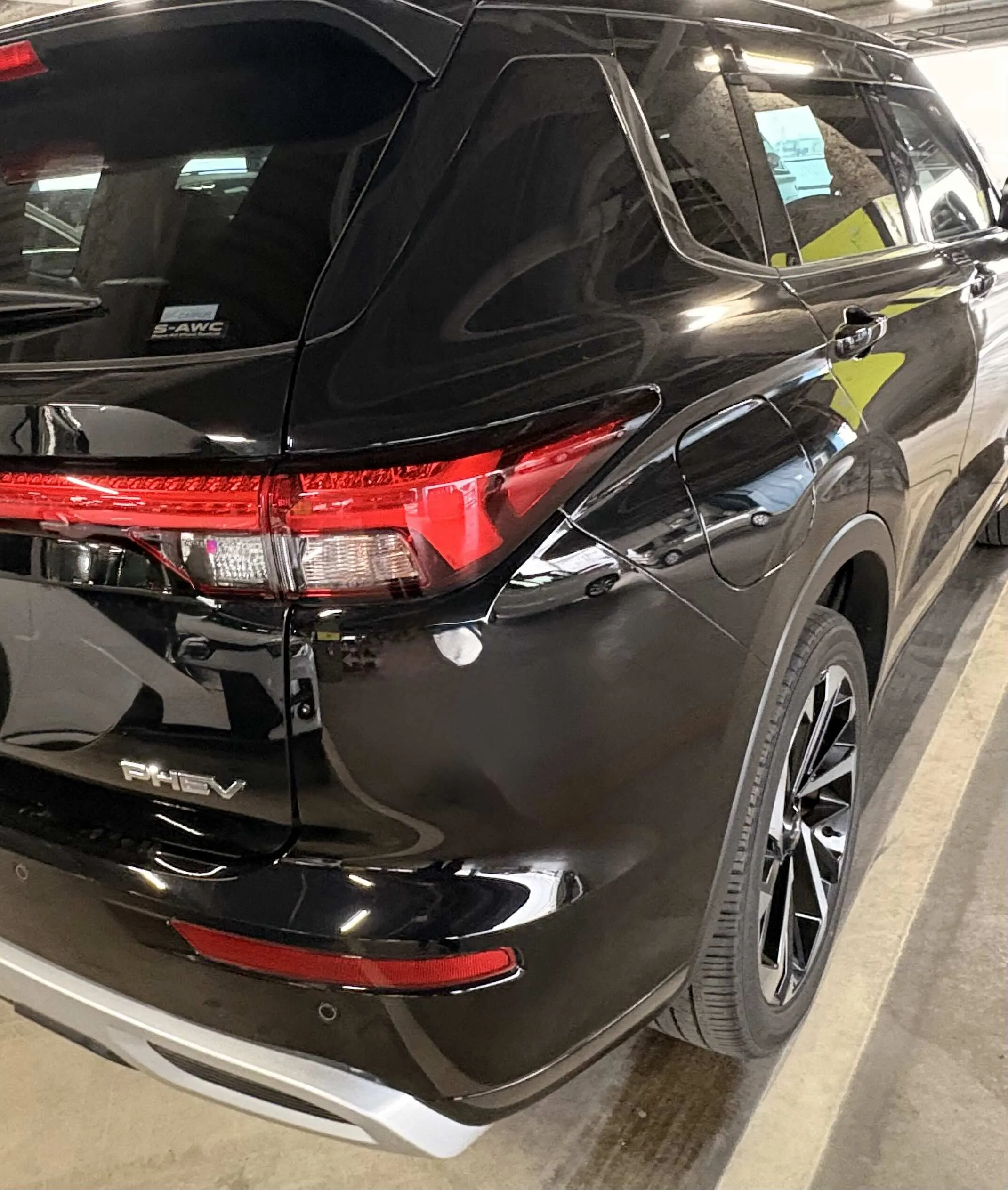 Mitsubishi Outlander PHEV 4WD
